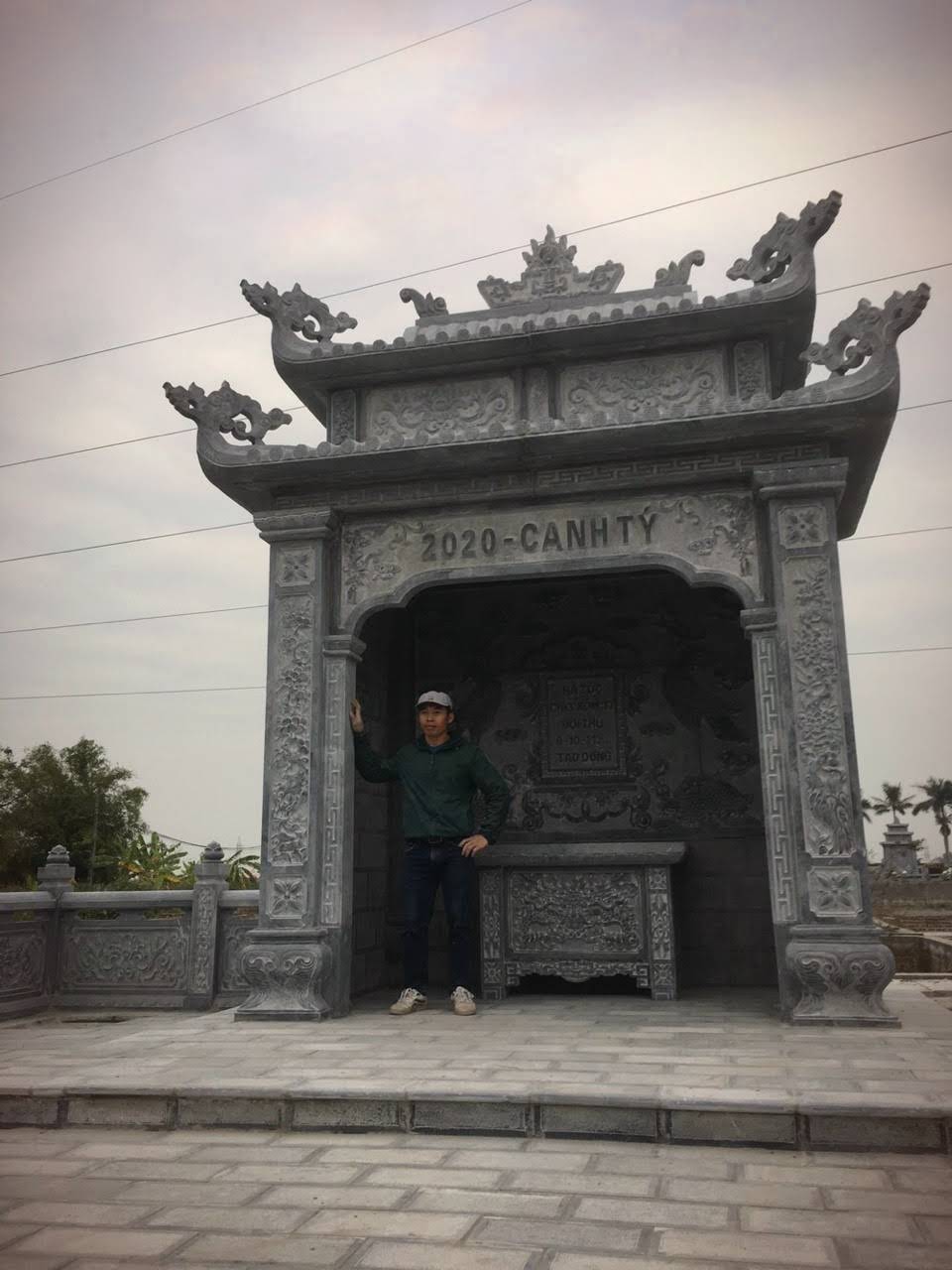 Nhà Mồ Đá Tự Nhiên Nguyên Khối – Khu Mộ Gia Đình 1 PICNIC 20210817 032235184 1