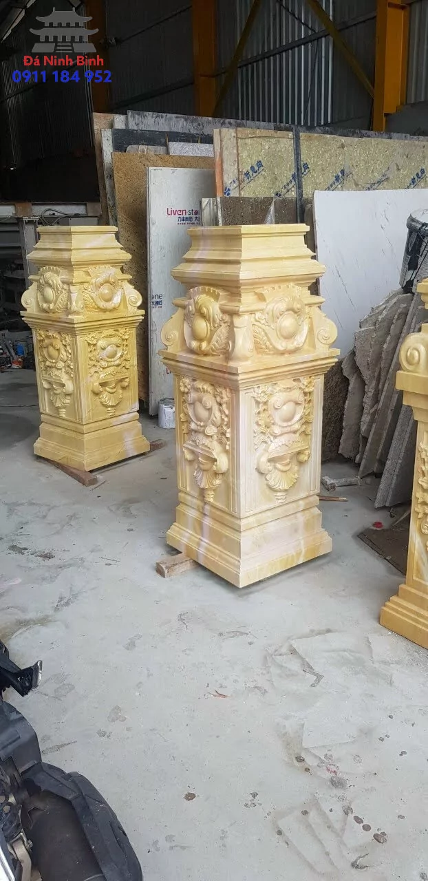 Cột Trụ Cầu Thang Đá Vàng