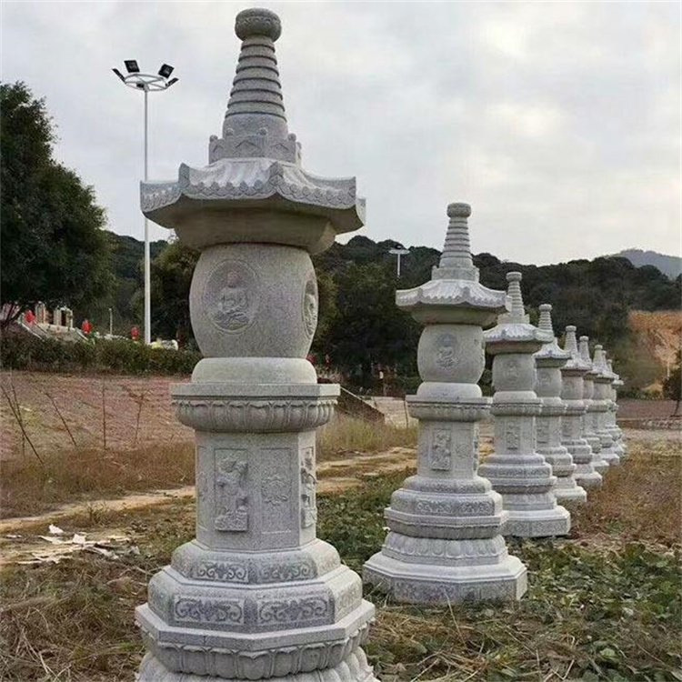 Mộ Tháp Đá Phật Giáo 3 Tầng – Đá Tự Nhiên Nguyên Khối 6 Tháp đá xanh rêu Vinh Quang mẫu mộ tháp Phật giáo